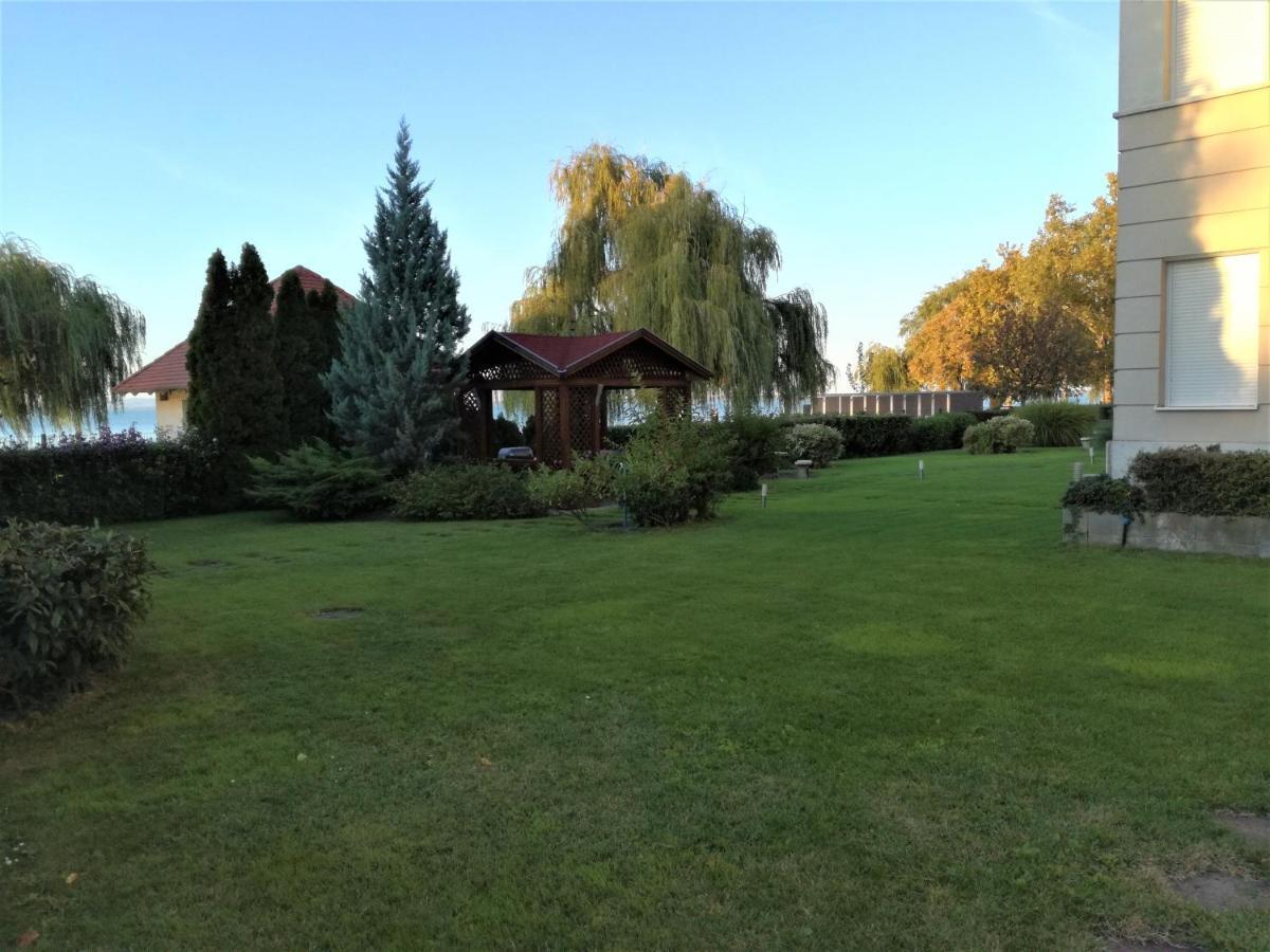 Bella Golden Beach Siófok Eksteriør billede