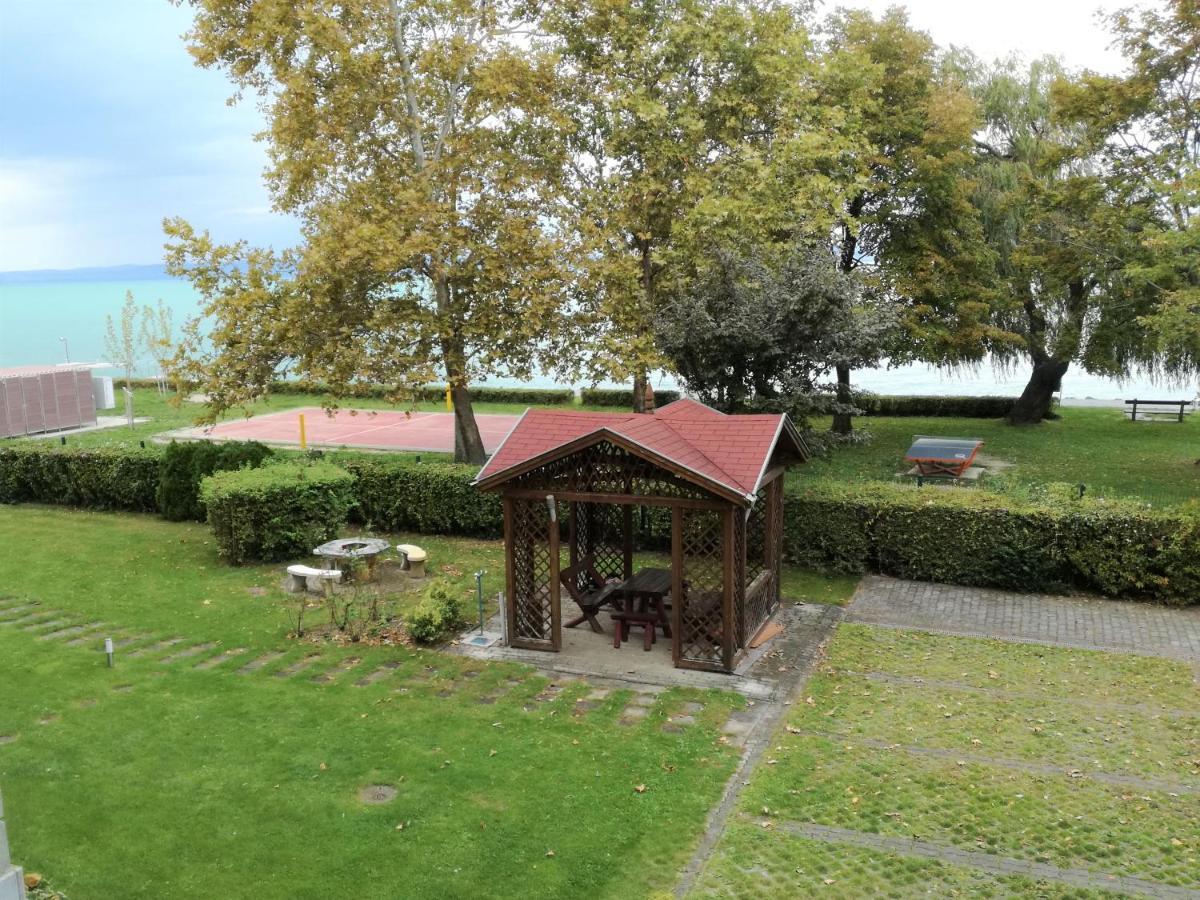 Bella Golden Beach Siófok Eksteriør billede