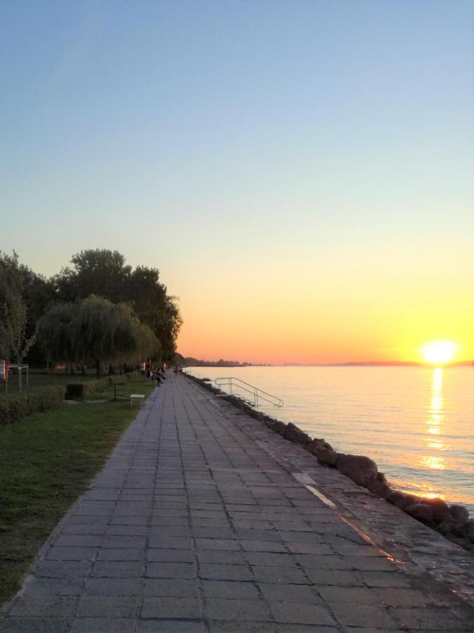 Bella Golden Beach Siófok Eksteriør billede