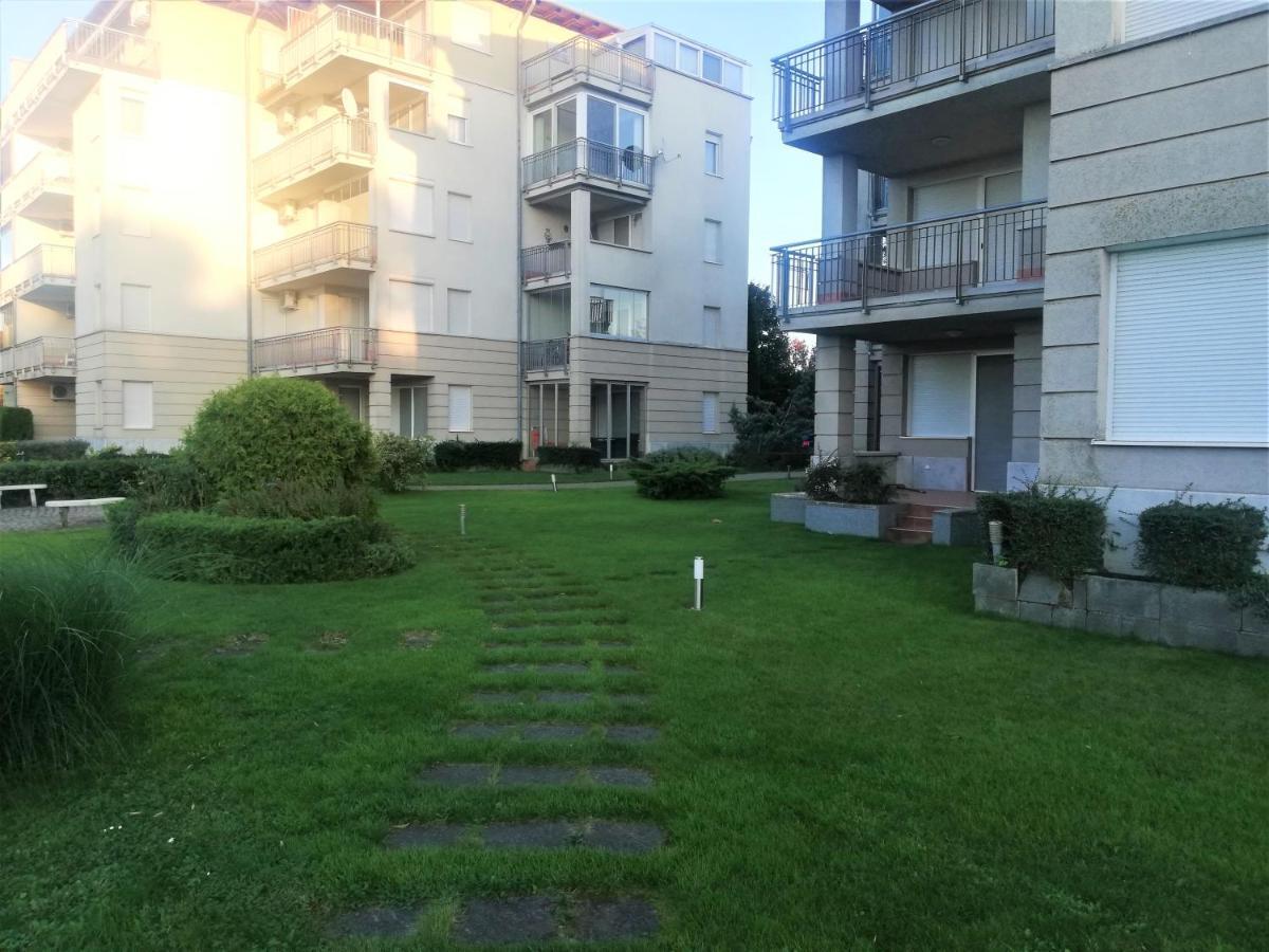 Bella Golden Beach Siófok Eksteriør billede