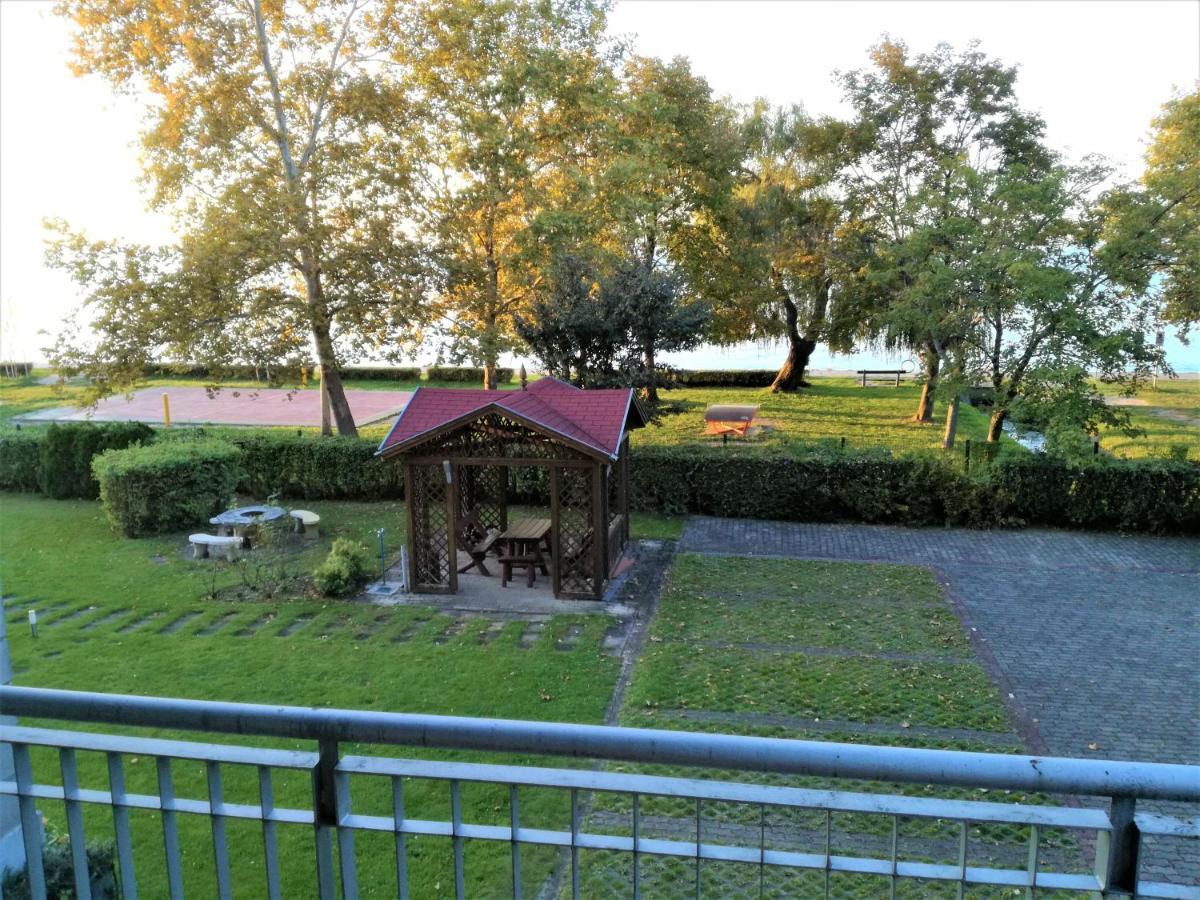 Bella Golden Beach Siófok Eksteriør billede